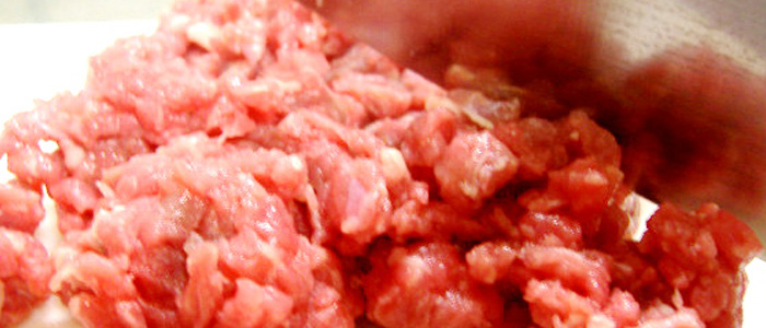 国産肉１００％ハンバーグへ切り替え